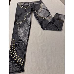 WOMENS XL FABLETICS ATHLETIC PANTS BLACK GOLD GRAY WHITE ANKLE / 7/8 LENGTH